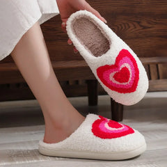 2024 New Valentine's Day Cotton Slippers Warm Non Slip Love Heart Pattern Comfortable Couple Slides Shoes For Men Women Home